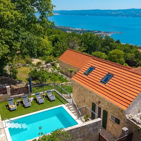 Malena: A Charming Stone House With Sea Views Willa Jesenice (Split-Dalmatia)